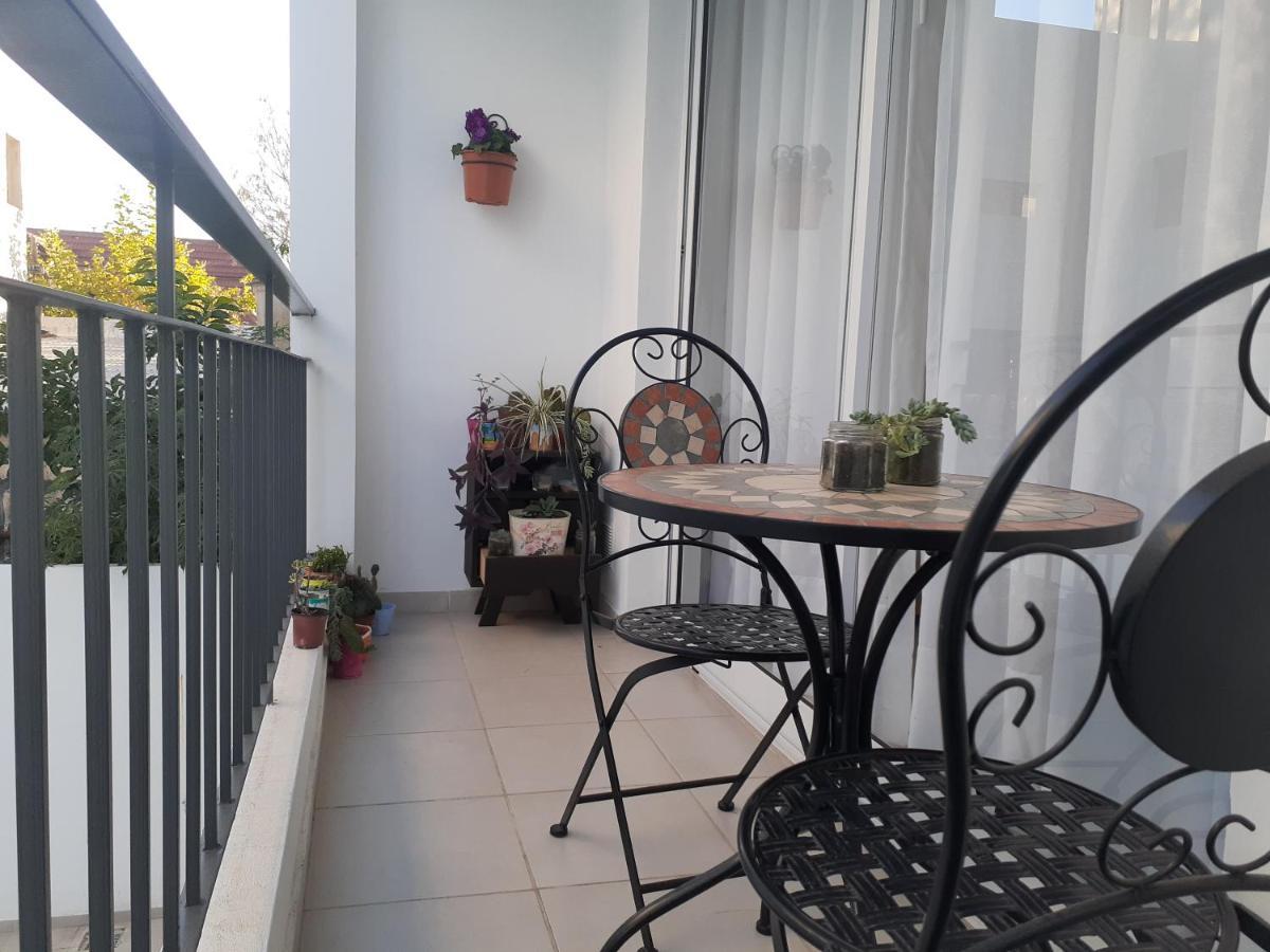 Hermoso Departamento En Temperley Bagian luar foto